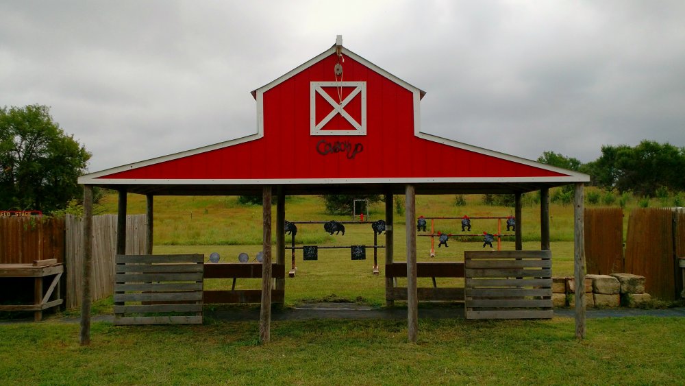 5a2dfc66e6892_BarnAward.thumb.jpg.5b1386f7216c3b8813d38c051088a8d2.jpg