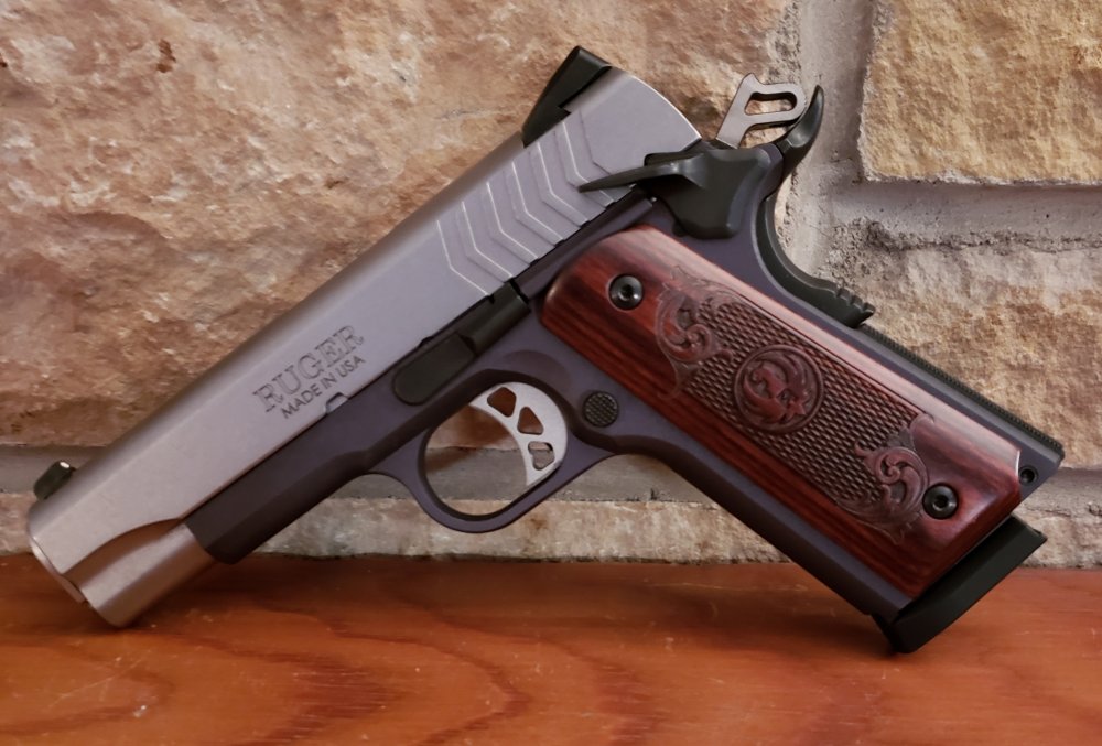 SR1911 wood grips 2.jpg