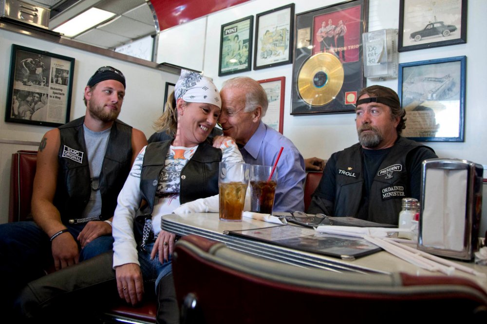 biden-biker.thumb.jpg.d4b853eea5f6d34bdc506f8f1475795d.jpg