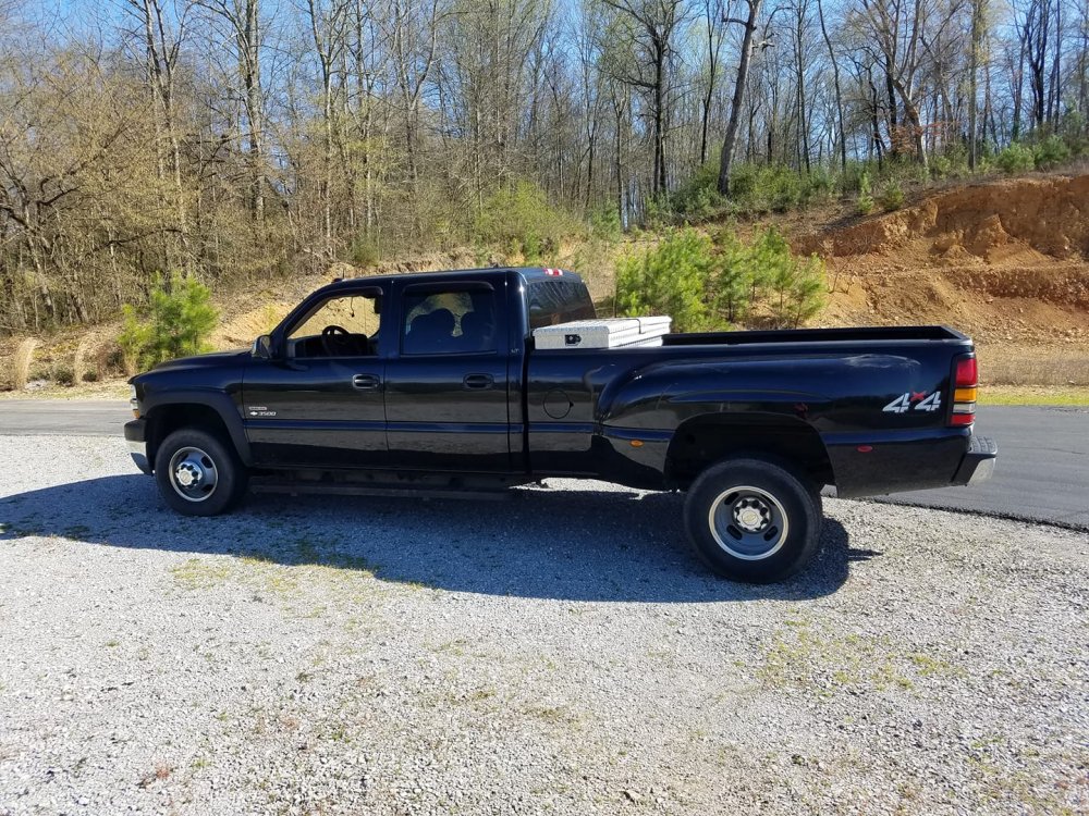 2002 Chevy 3500.jpg