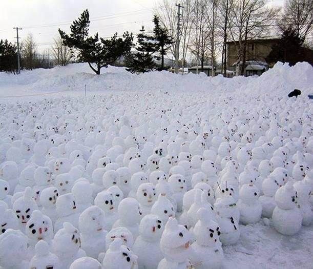 snowmen.jpeg.78e3fcbede079dc26bae071f857fb28e.jpeg
