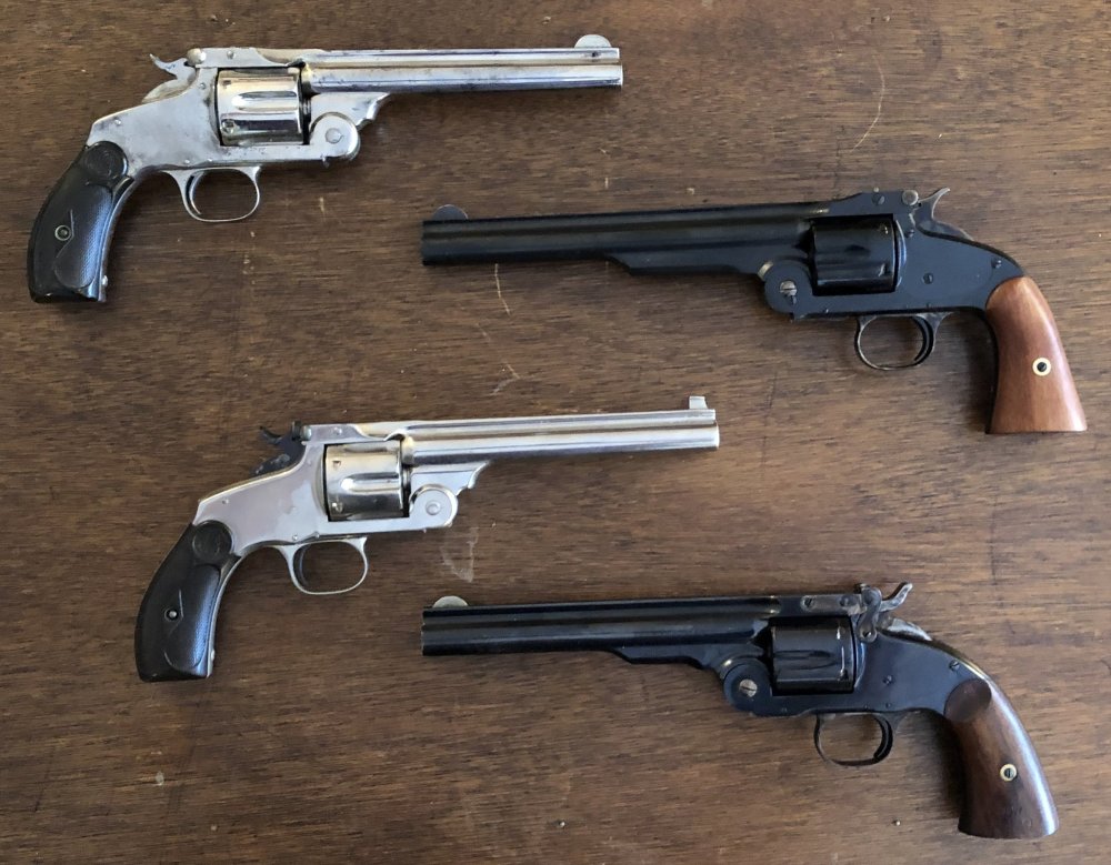 1743759379_SmithandWesson.thumb.JPG.e01c5526ea7f867658a540843a3b4ba9.JPG