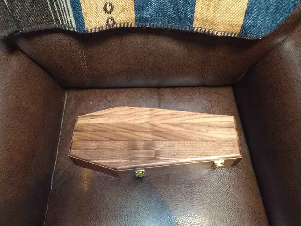 1851 Navy Coffin Case 1.jpg