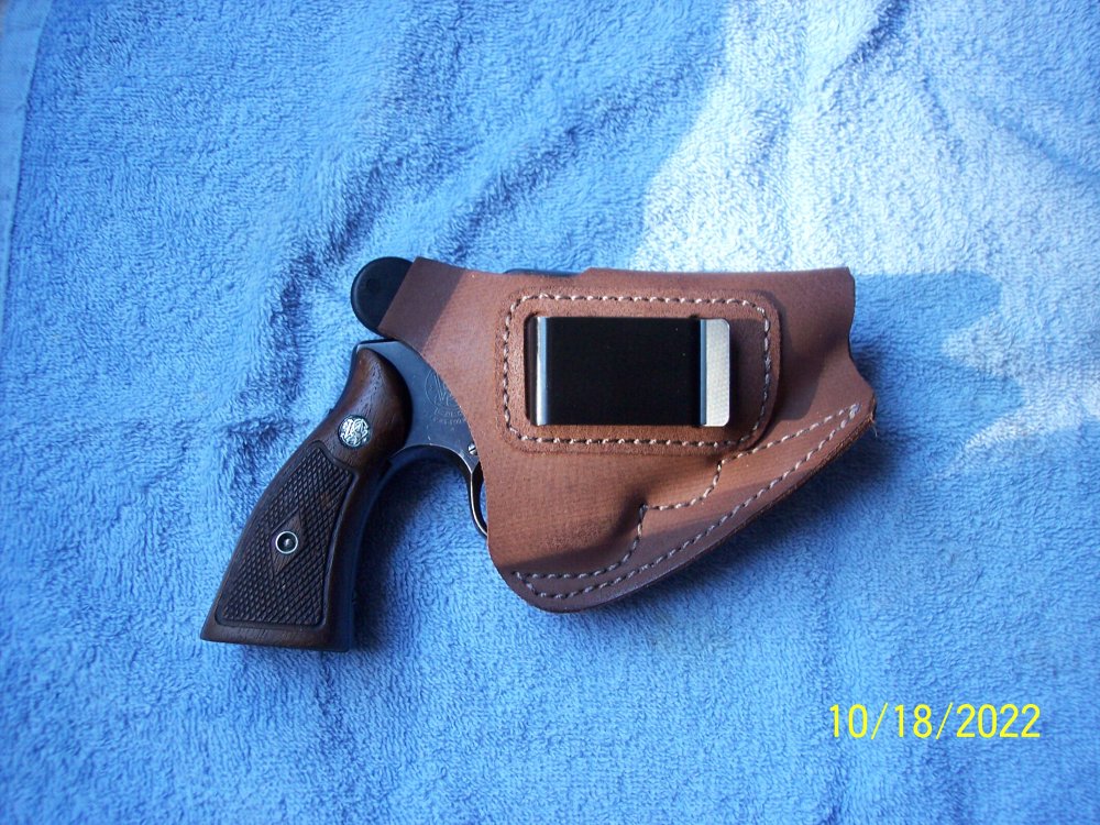 S&W 22 , S&W 38 snubby , leather 008.JPG