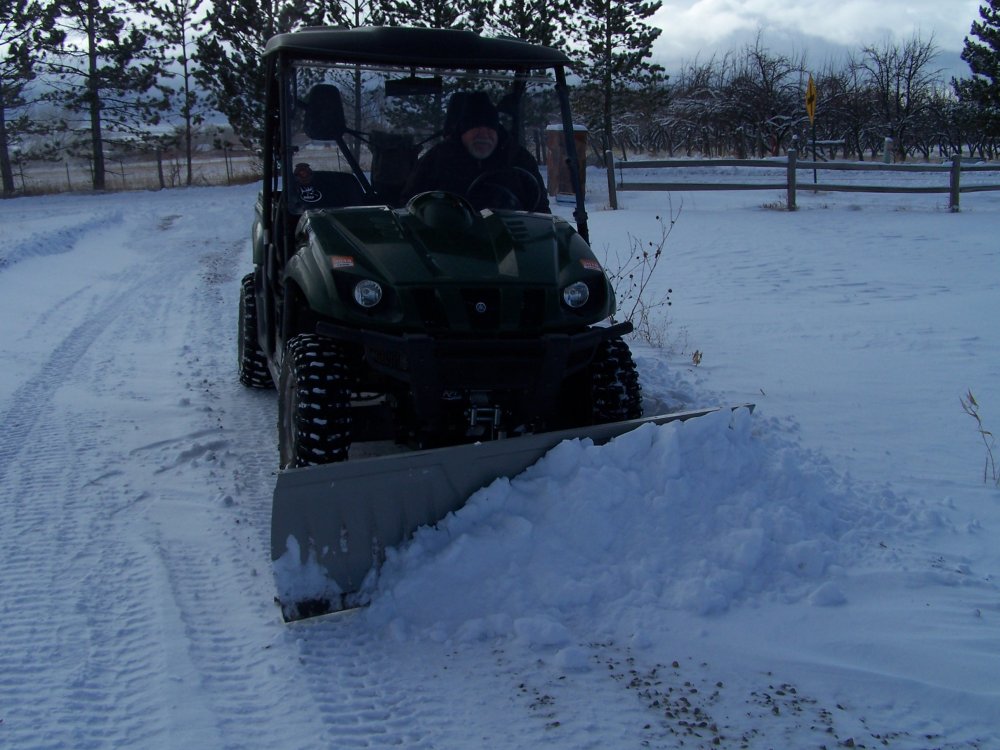 Plowing snow 002.JPG