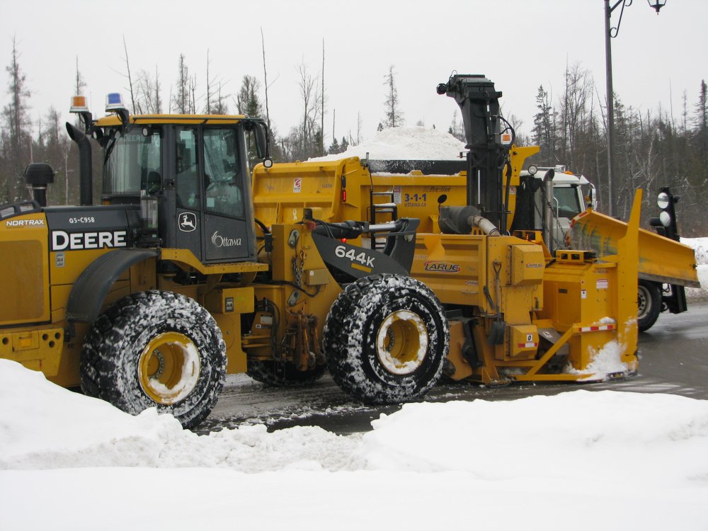 Snow Removal December 28, 2013 Folder 2 032 (2).JPG