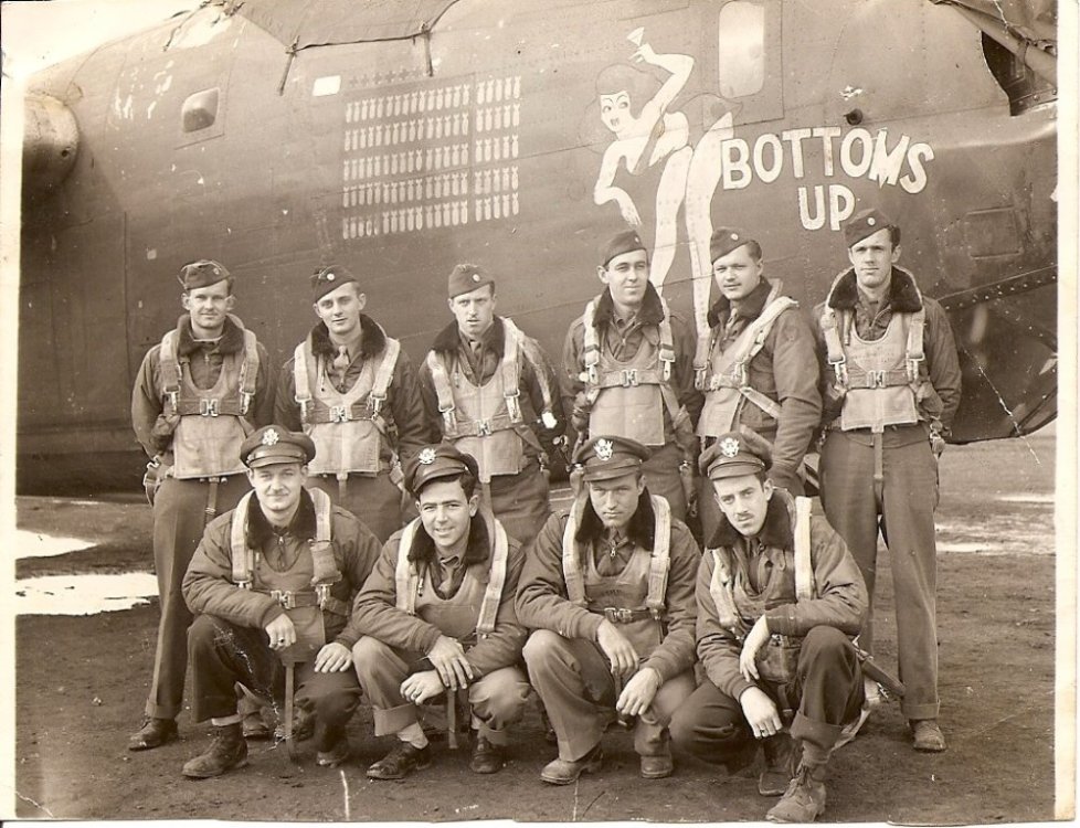 17 - Dad B-24 Crew.jpg