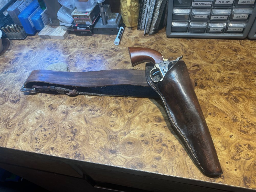 Holster  1.jpg