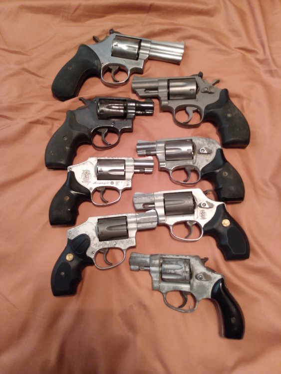 SWsnubnoserevolvers.thumb.jpg.e9a530a9a602c628e384aa702b4d3d48.jpg