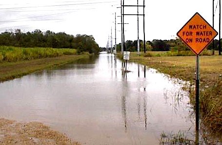 wateronroad.jpg.4b6fd42a1f04edeb636c77762d706ae6.jpg