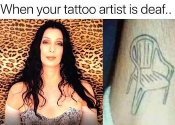 deaftattooartist.jpg.8f4363c3b63f4da4ea10836a7caedddc.jpg