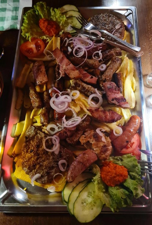 traditional-serbian-grill-platter-v0-0ksjjzgfi5e91.thumb.jpg.295a4261e11c04cfc099ba6496cc4528.jpg