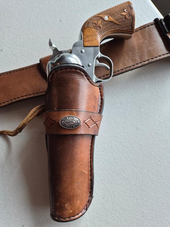 NMVholstered.thumb.jpeg.426fcf8b8253f989a0aeeb67334d8295.jpeg