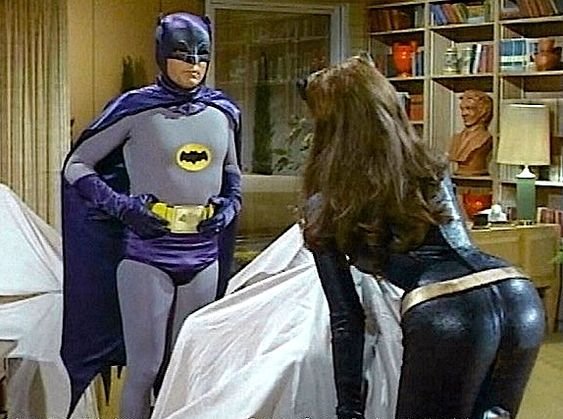 JulieNewmarCatwomanhubbahubba.jpg.48639e0f7be33f12d5cd2672730a319f.jpg
