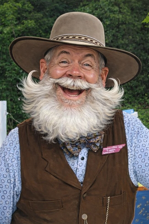 CC TSQUARE beard.png