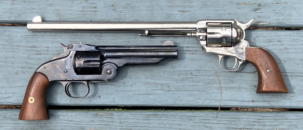 AmericanBuntline.thumb.jpg.39d94edf5157545d4bb5f3a10555369c.jpg