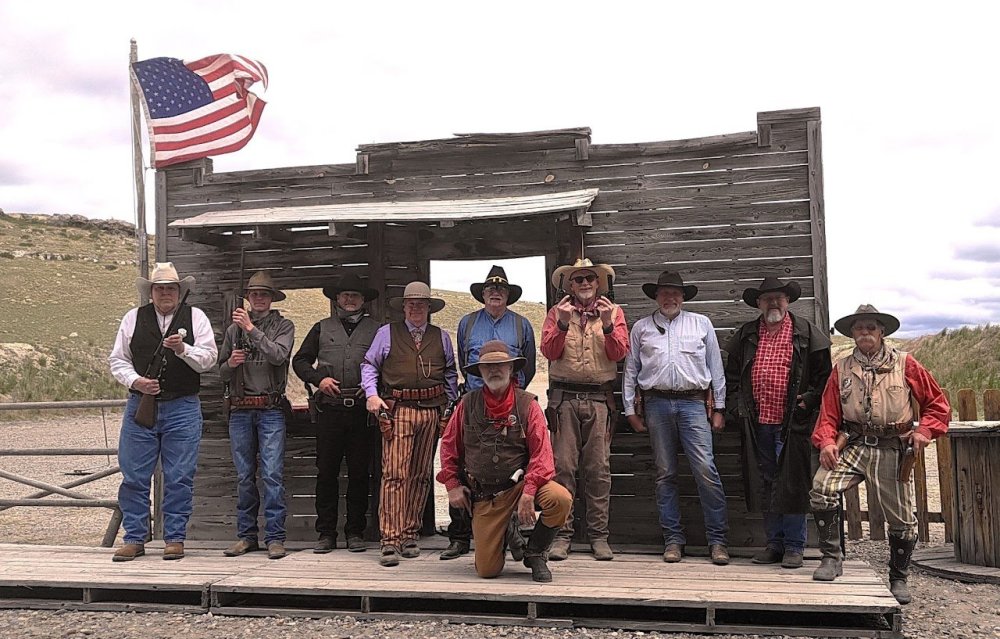 Posse photo.jpg