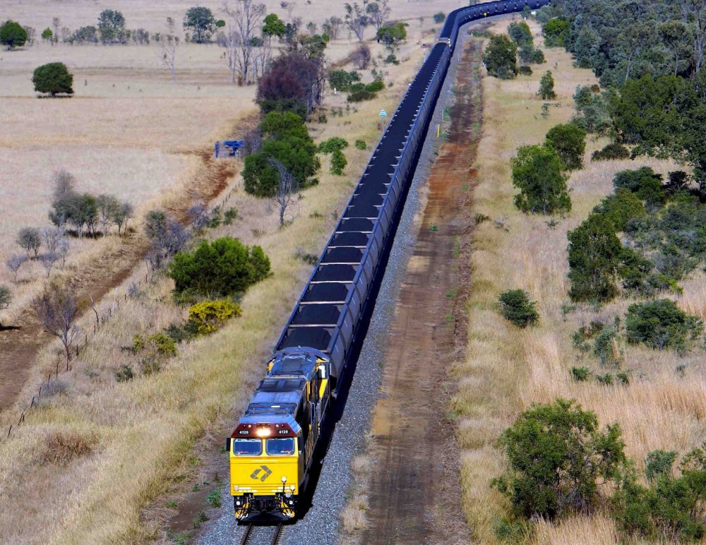 aurizon-coal-train-2-25134815.thumb.jpg.b15f5982352ef7903855eefa31bf8245.jpg